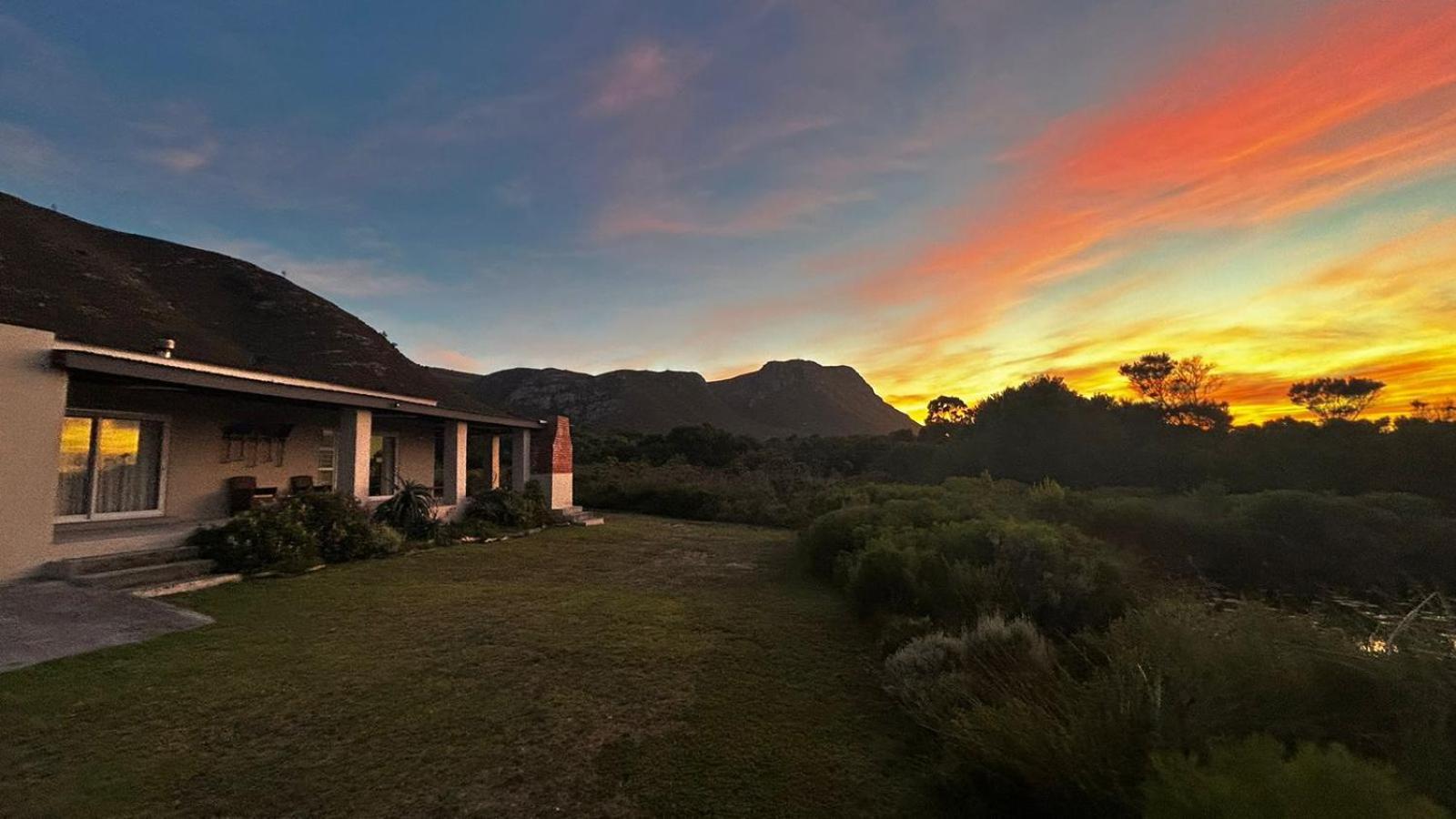 Вилла Blombos Self-Catering House Franskraalstrand Экстерьер фото